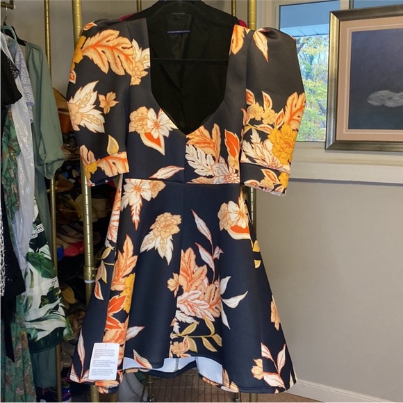 ASOS DESIGN - Black Mini Dress with Orange/Cream Flowers Size 8 - Picture 6 of 11